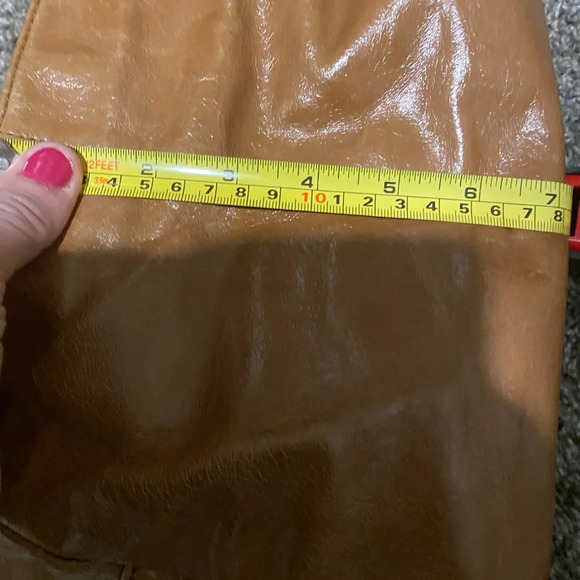 HOBO ONE STRAP, ZIPPERED CAMEL COLOR MID-SIZE BAG - Picture 10 of 12